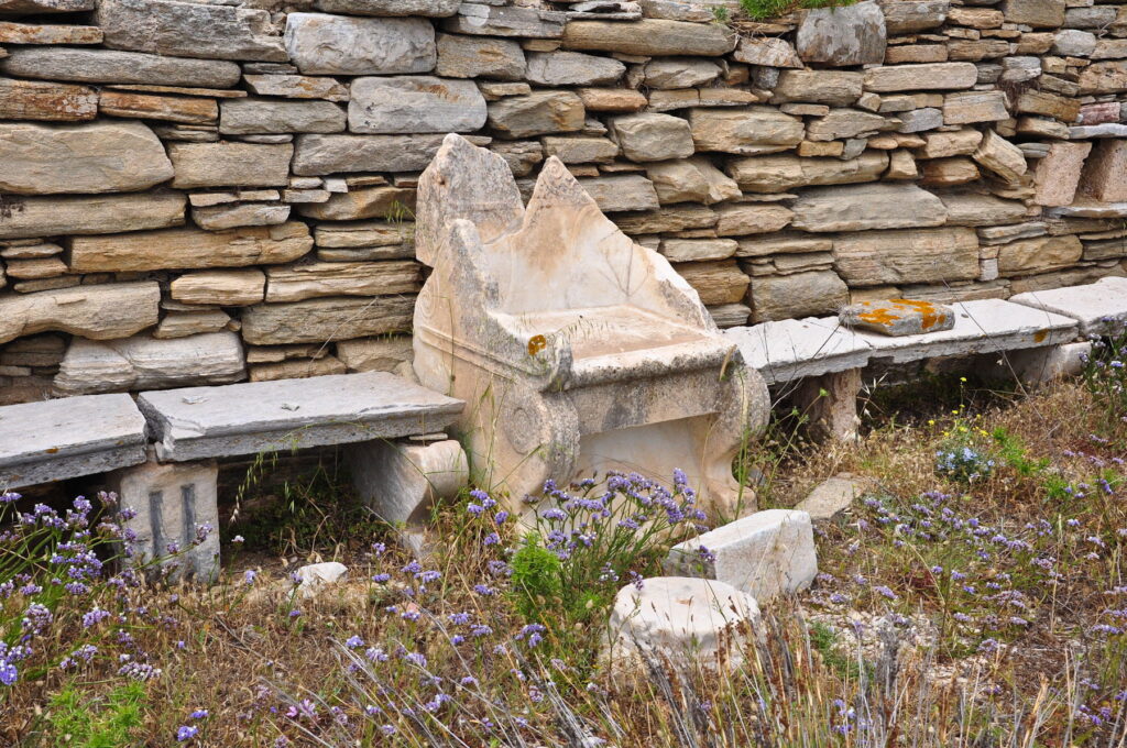 Tu cadera y una catedral salieron del mismo sitio: esta silla griega tiene la explicación